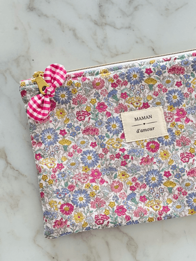Pochette plate matelassée L [MAMAN]