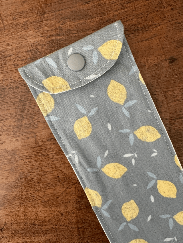 Étui à brosse à dents / ou à couverts