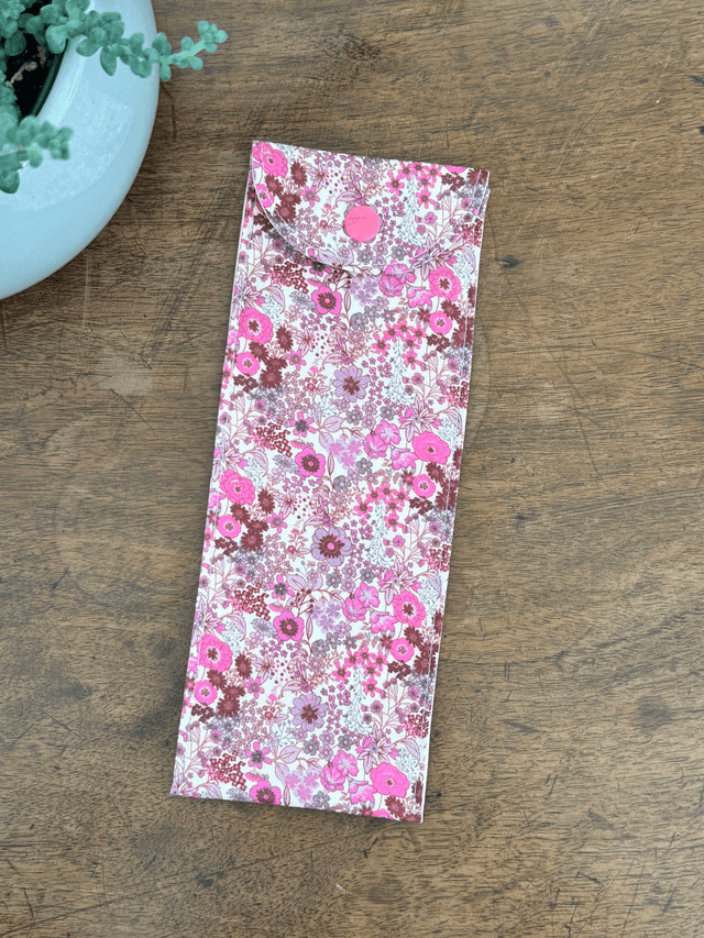 Étui à brosse à dents / ou à couverts