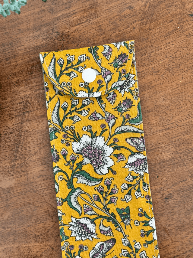 Étui à brosse à dents / ou à couverts