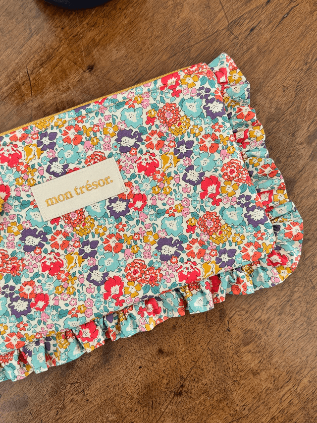 Pochette plate à froufrous L