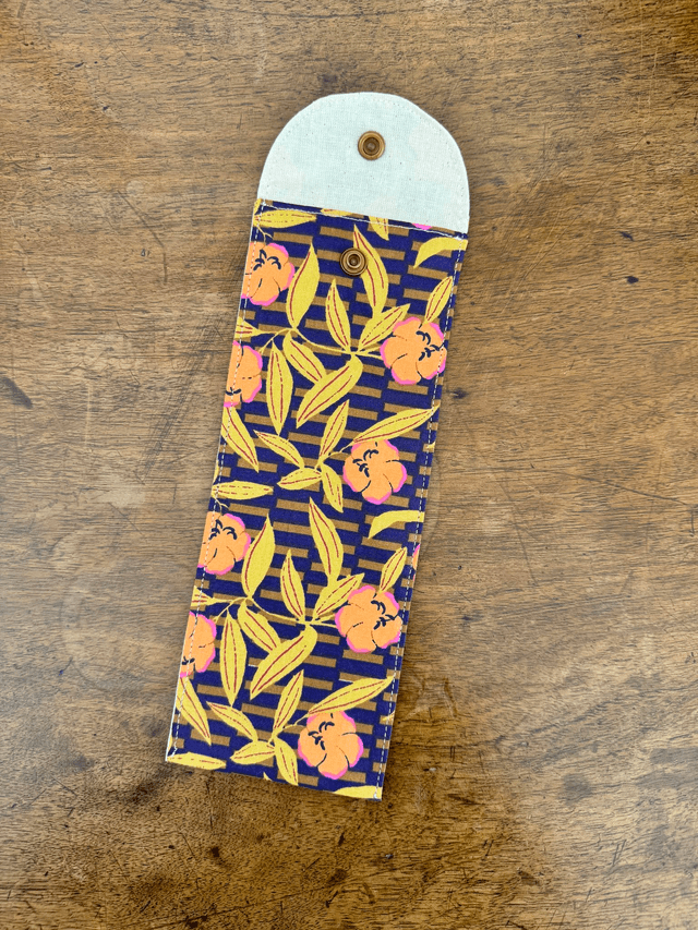 Étui à brosse à dents / ou à couverts