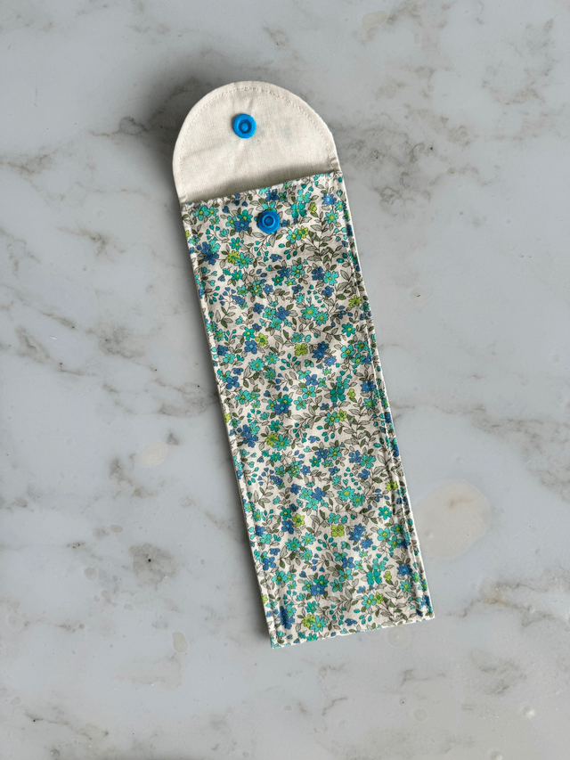 Étui à brosse à dents / ou à couverts