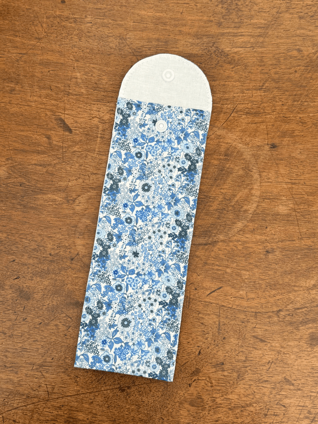 Étui à brosse à dents / ou à couverts