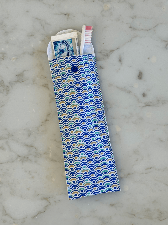 Étui à brosse à dents / ou à couverts