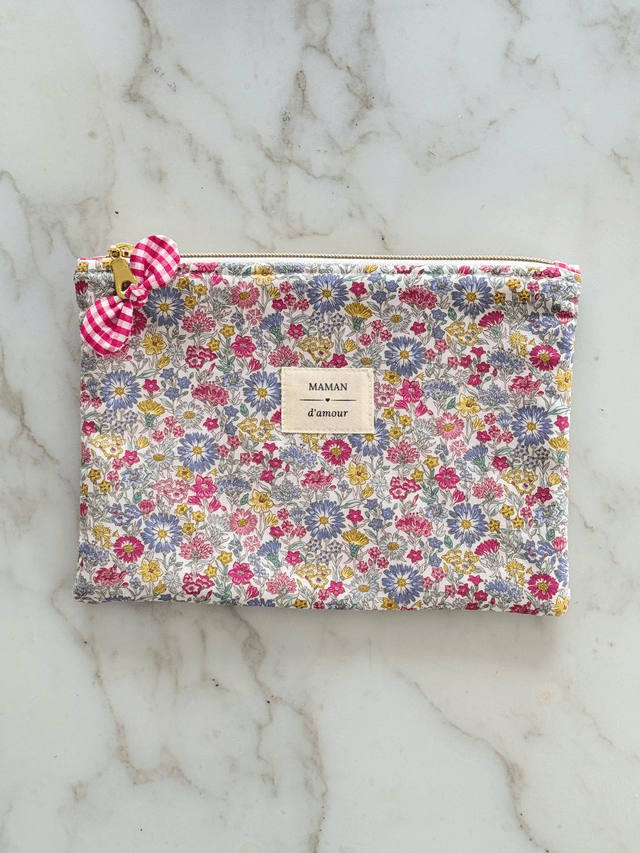 Pochette plate matelassée L [MAMAN]