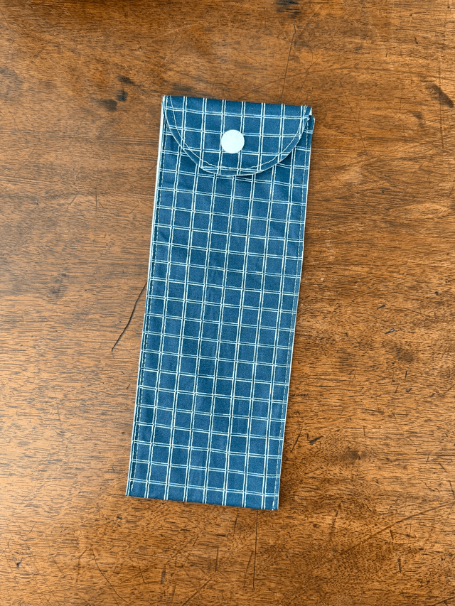 Étui à brosse à dents / ou à couverts