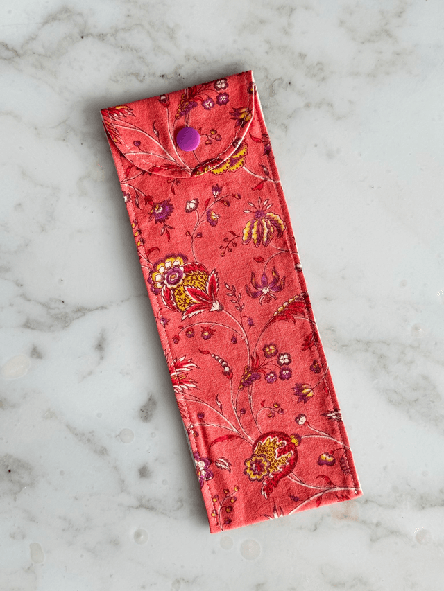 Étui à brosse à dents / ou à couverts