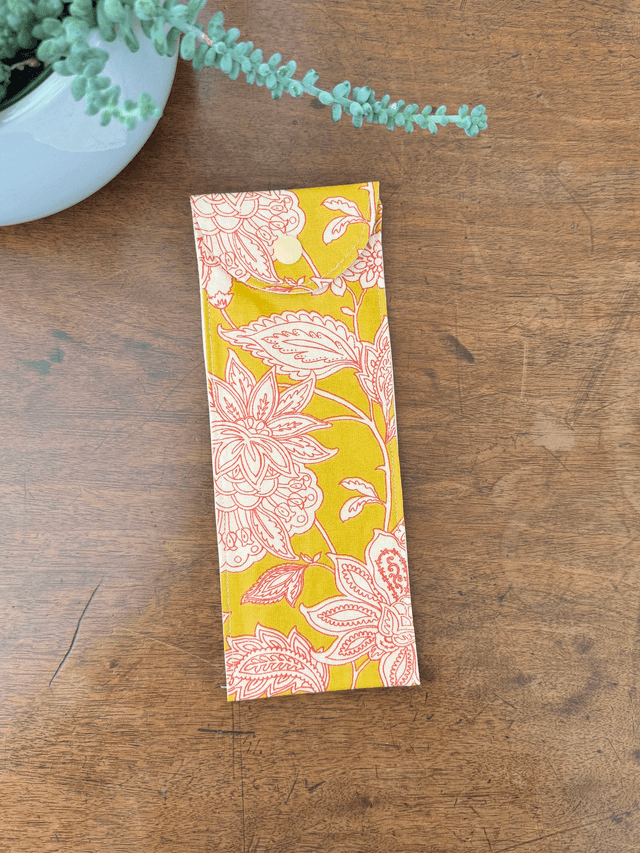 Étui à brosse à dents / ou à couverts